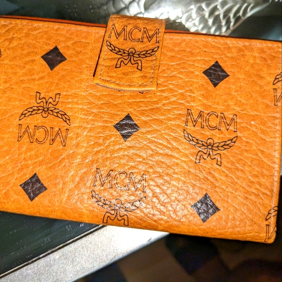 MCM 2 piece wallet set - Picture 2 of 7